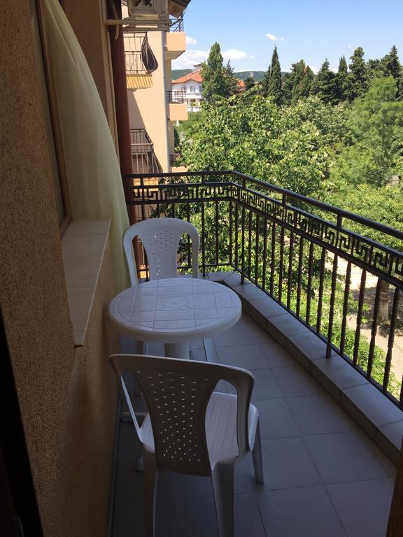 Family Hotel Friends Primorsko Exterior foto