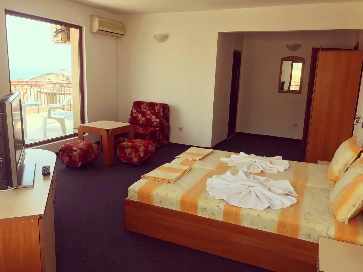 Family Hotel Friends Primorsko Exterior foto