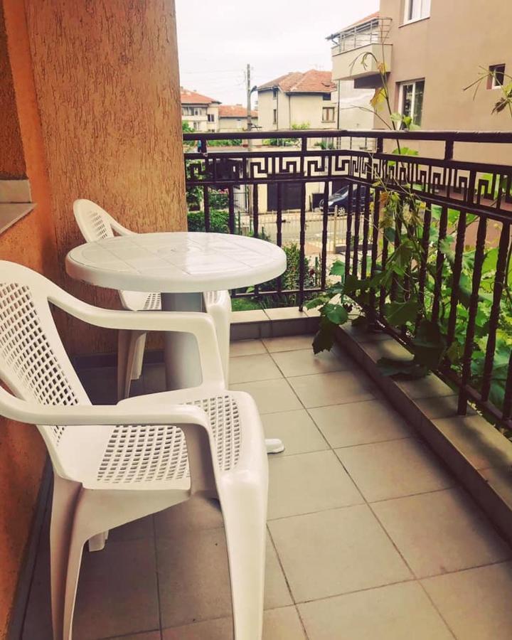 Family Hotel Friends Primorsko Exterior foto